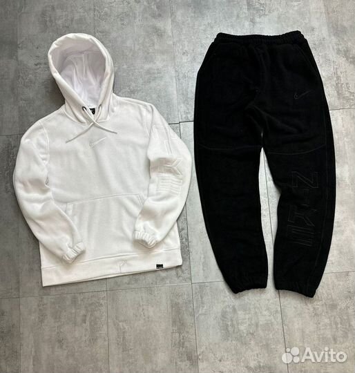 Спортивный костюм Nike