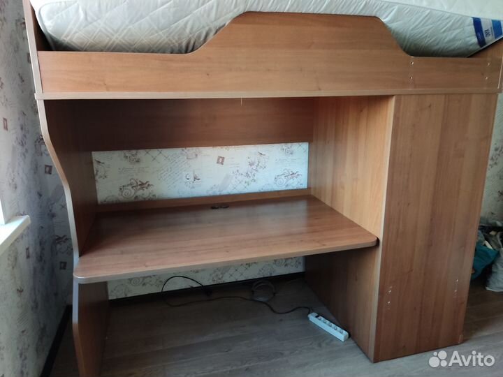 Кровать чердак