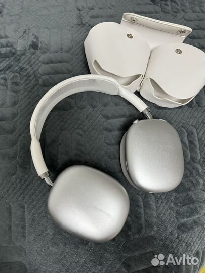 AirPods Max 2024 со съемными амброшюрами