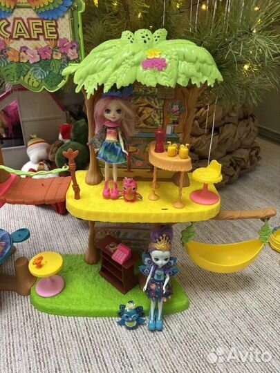 Enchantimals кафе и конюшня