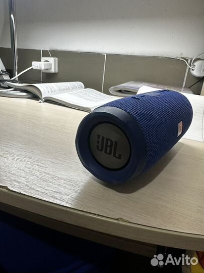 Колонка jbl charge 3
