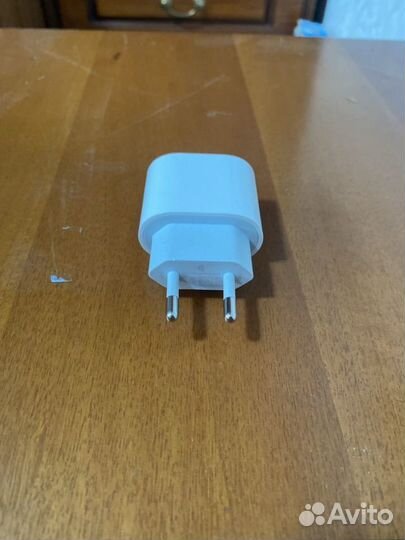 Зарядное устройство Apple iPhone 20w из комплекта