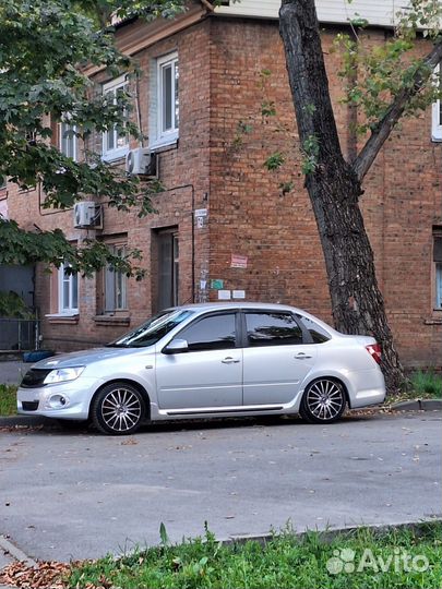 LADA Granta 1.6 МТ, 2015, 220 000 км