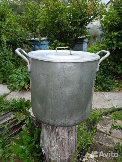 Кастрюля алюминиевая