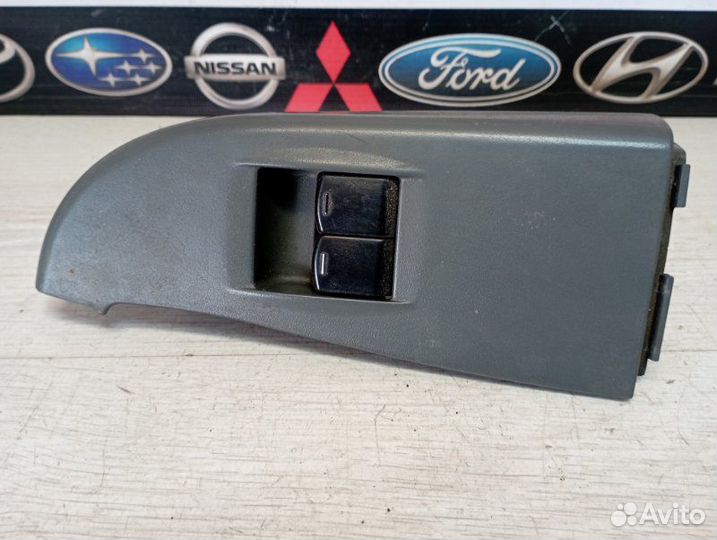 Блок управления стеклоподъемниками передний левый