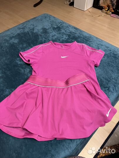 Теннисная одежда nike