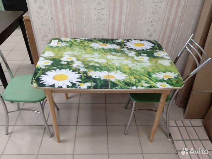 Кухонный стол