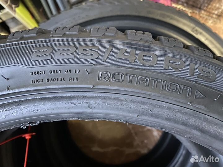 Nokian Tyres Hakkapeliitta 8 255/35 R20