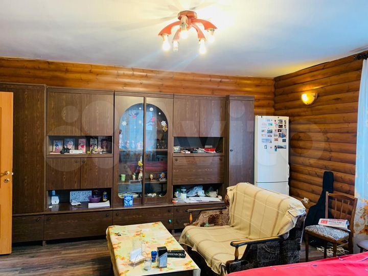 Дом 186 м² на участке 8 сот.