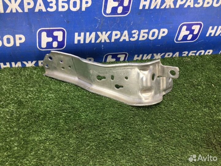 Кронштейн усилителя бампера переднего левый Bmw X1