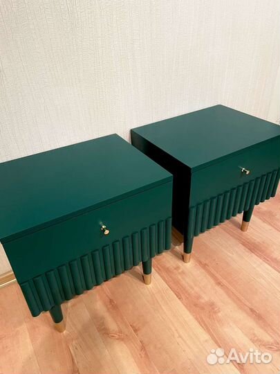 Тумбочка прикроватная