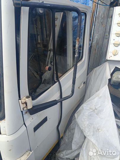 Кабина mercedes 814