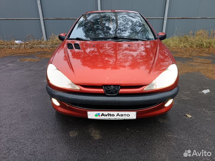 Peugeot 206 1.6 МТ, 2001, 210 949 км