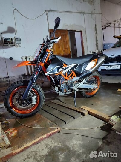 Мотоцикл KTM 690 SMC R