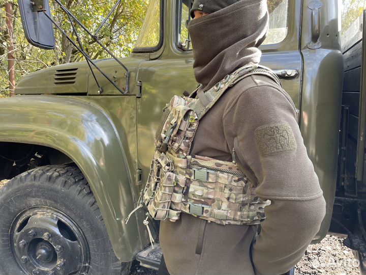 Тактический жилет с подсумками