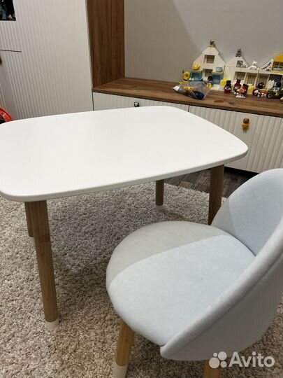 Детский стол и стул