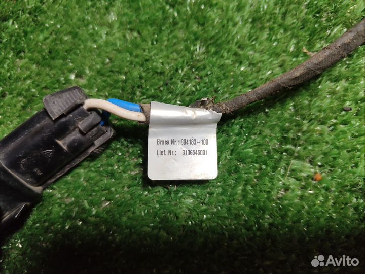 Стеклоподьемник передний правый LADA granta