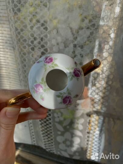 Миниатюрный фарфоровый чайник. Винтаж