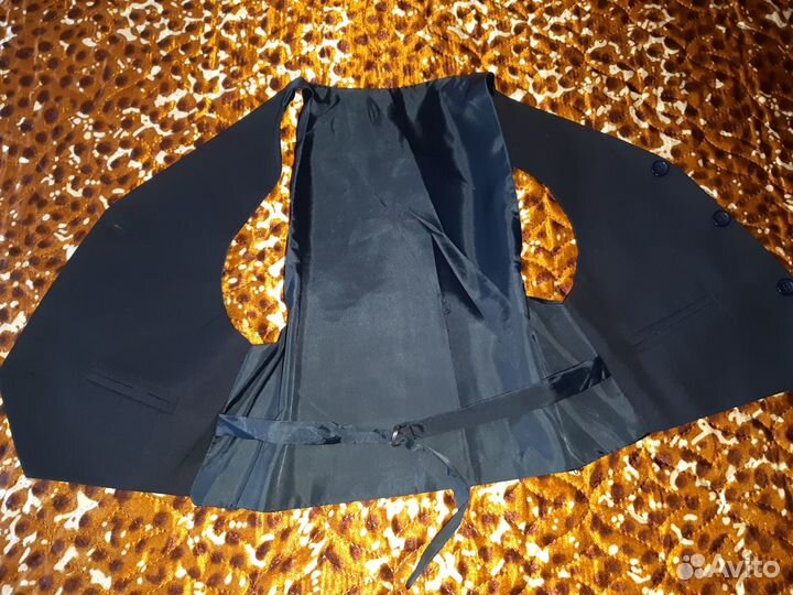 Новый.Костюм для мальчика новый