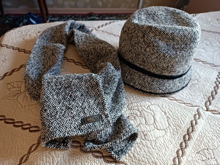 Шляпка с шарфиком