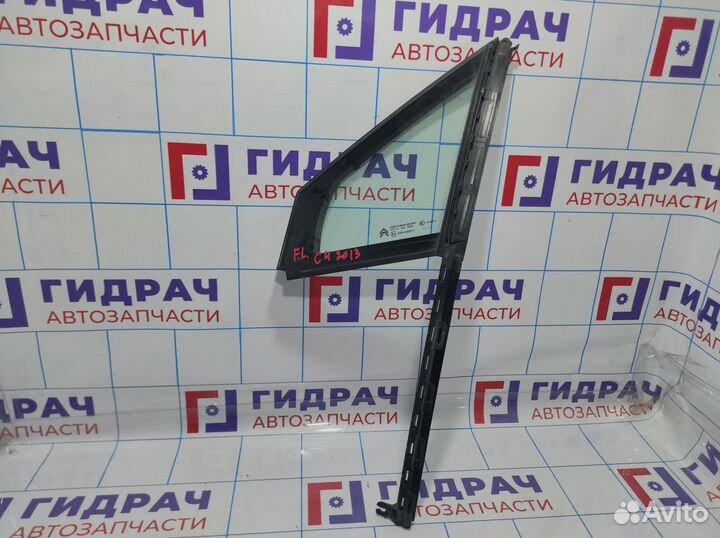 Стекло двери передней левой (форточка) Citroen C4