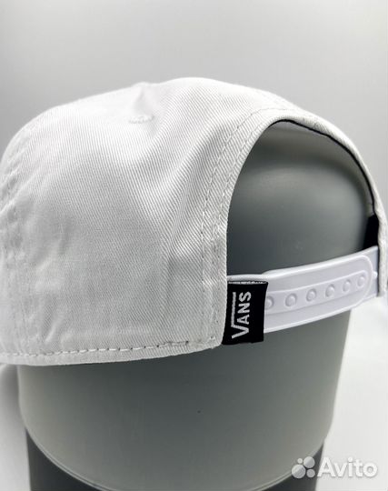 Кепка Бейсболка vans off the wall