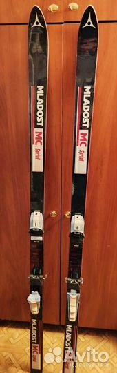 Горные лыжи и ботинки для взрослых