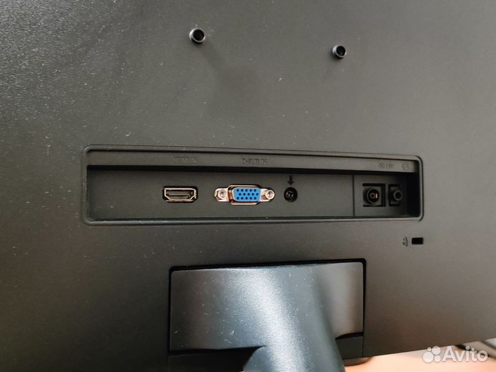 Изогнутый монитор Samsung C27R500FHI