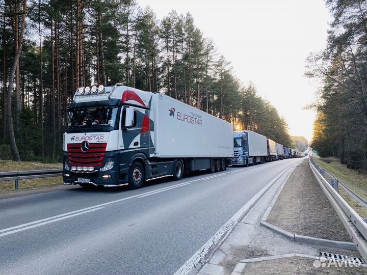 Полуприцеп рефрижератор Schmitz Cargobull SCB*S3B, 2013