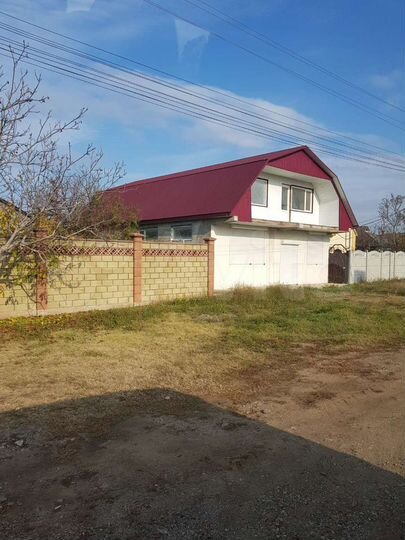 Дом 240 м² на участке 2 сот.