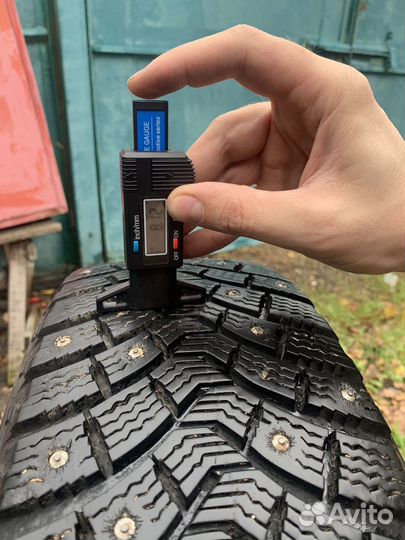 Комплект колеса на Hyundai Solaris