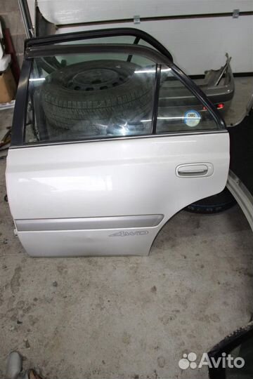 Дверь задняя левая Toyota Corona Premio (st215) 1