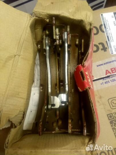 Задние колодки новые. Vag.TRW