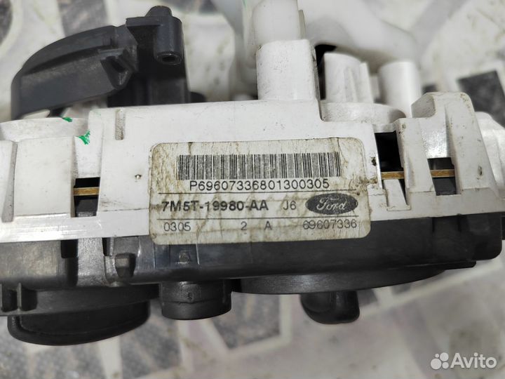 Блок управления климатом Ford Focus 2 рест