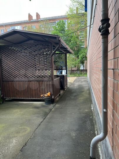 3-к. квартира, 205 м², 1/3 эт.