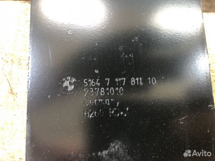 Крепление радиатора левое Bmw 3 E90 N46B20 2007