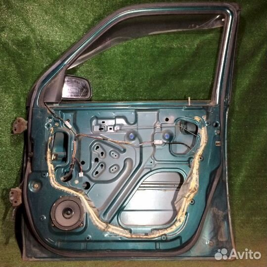 Дверь передняя правая Honda Stepwgn RF1 RF2 Зелена