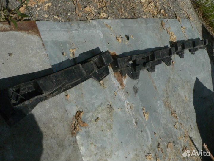 Кронштейн BMW 1-серия F20/F21 2011-2019