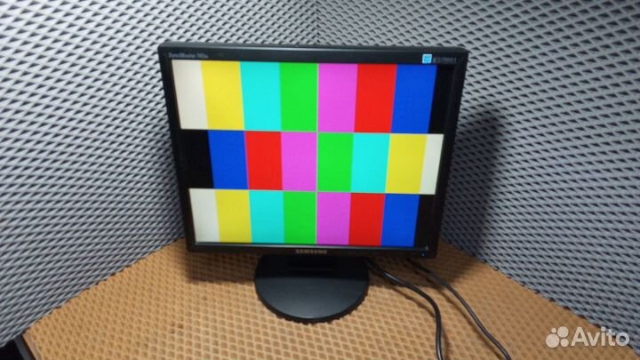 ЖК Монитор Samsung 743N
