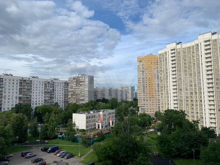 Комната 18 м² в 2-к., 9/21 эт.