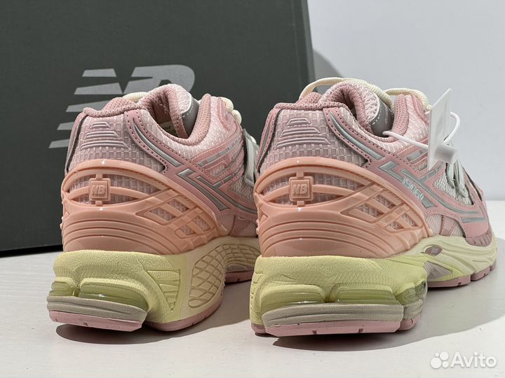 New Balance 1906U Lunar New Year - Shell Pink