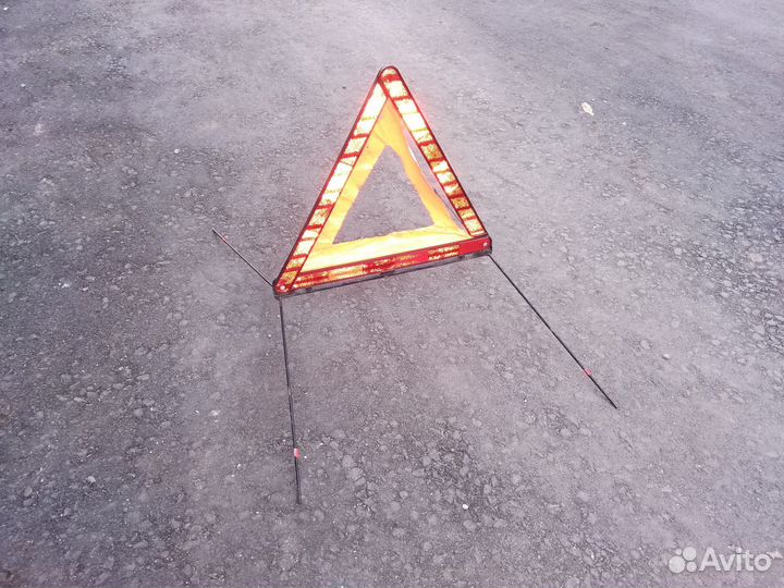 Знак аварийной остановки штатный Mercedes audi BMW