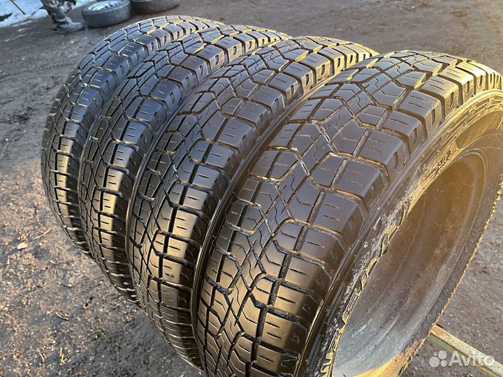 Лето Pirelli 185/75 R16 + Диски Нива 5x139.7