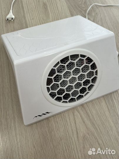 Вытяжка для маникюра