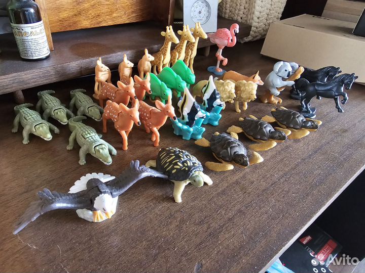 Коллекция игрушек из киндера Natoons