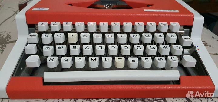 Печатная машинка Unis Traveller de Luxe