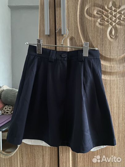 Костюм с юбкой