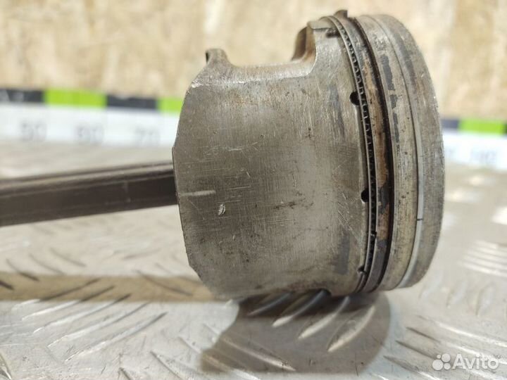 Поршень с шатуном Kia Sportage 2004-2010