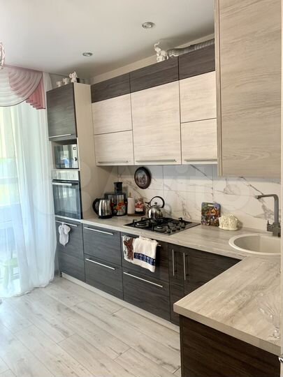 2-к. квартира, 66 м², 1/9 эт.