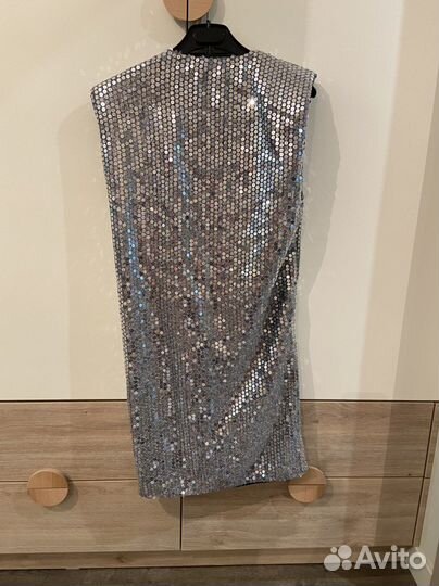 Платье Zara s новое